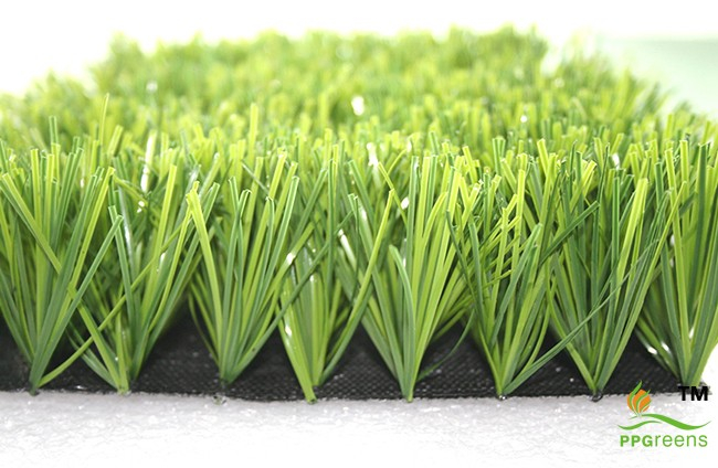 如何挑选人造草坪的草高和密度？